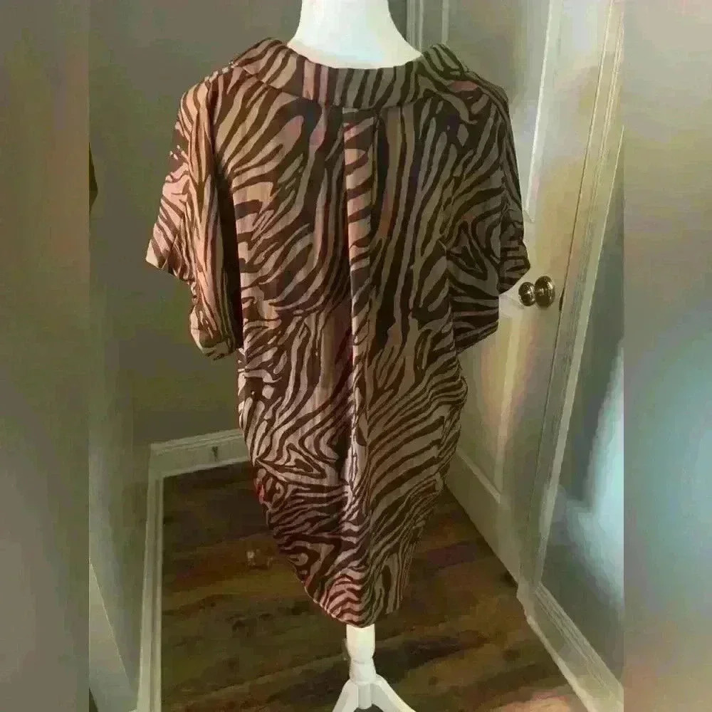 Joie Ladies Leopard Print blouse. XL shirt sleeve blouse v neck excellent cond - Picture 9 of 13